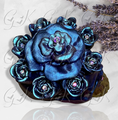 Skull With Roses, Resin